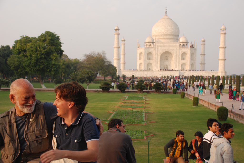 Mafra e DeRose noTaj Mahal em Agra