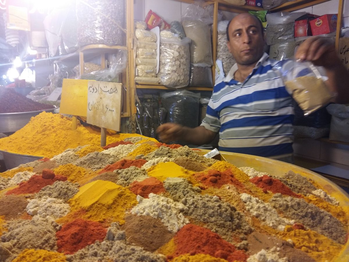 Onde comer e comprar especiarias em Isfahan